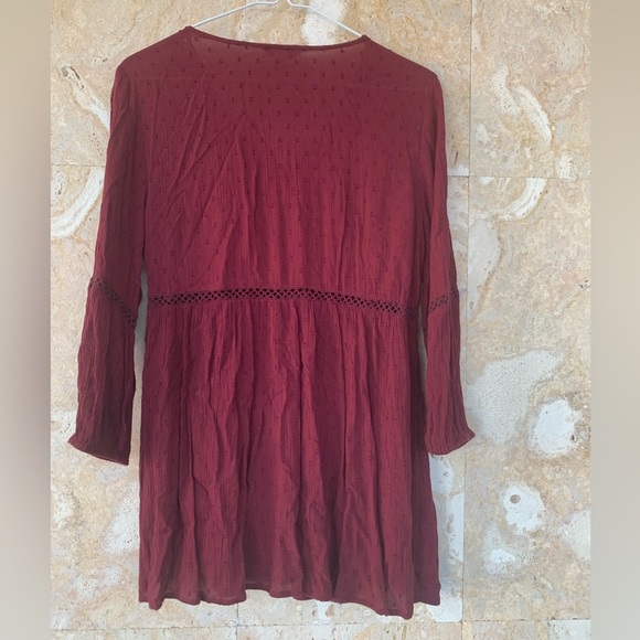 Arizona Jeans Co. Embroidered Floral Burgundy Top - Picture 10 of 11